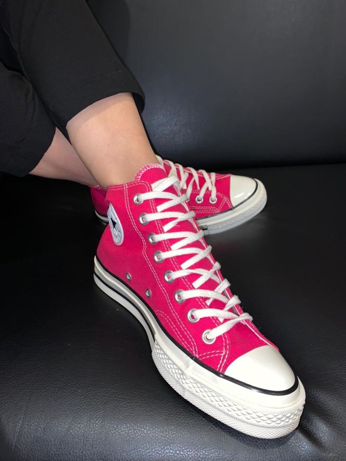 Fucsia converse sales