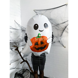 Милое привидение с тыквой