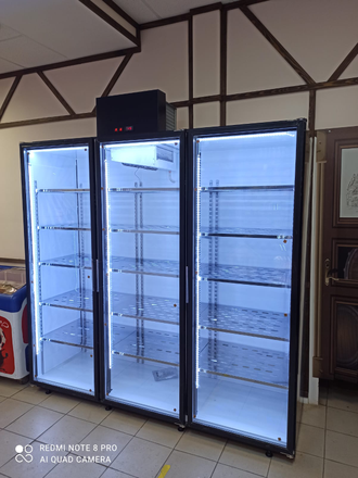 Холодильная камера универсальная на 3 стелянных двери Коловрат 3