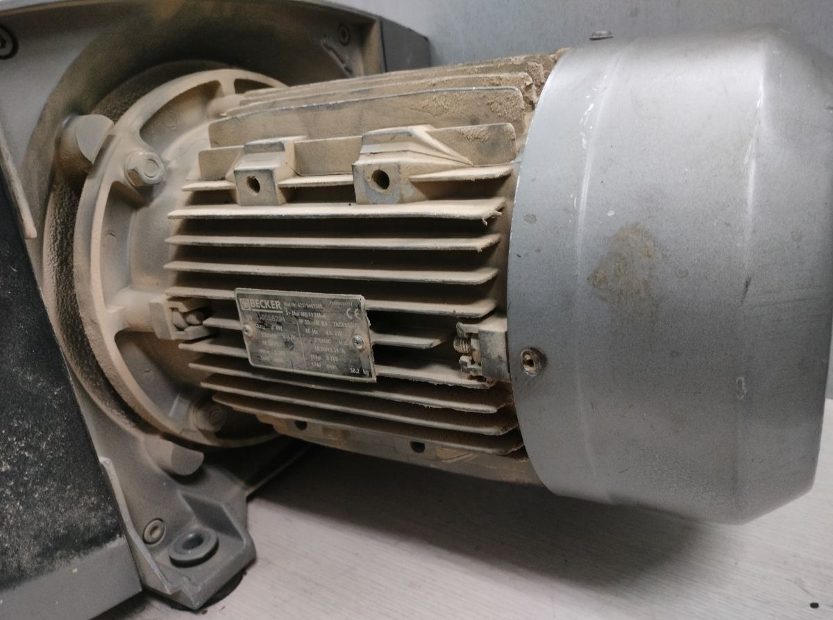 Ремонт сухих и масляных вакуумных насосов и компрессоров BECKER.