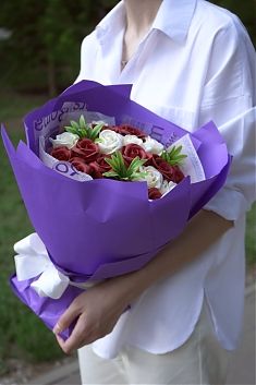 Мыльный букет на подставке