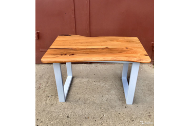 Стол из слэбов карагача в рыжей тонировке. Работа spilcenter.com