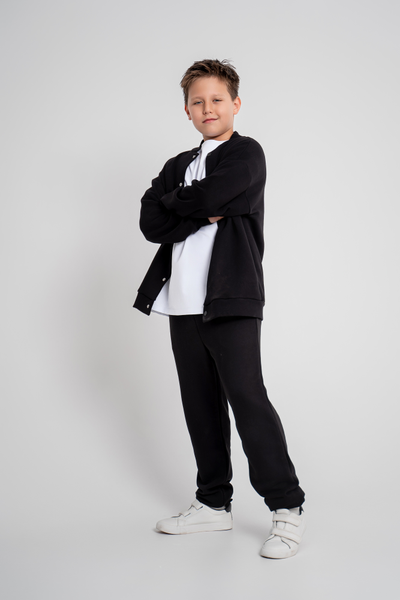 Бомбер на кнопках черный