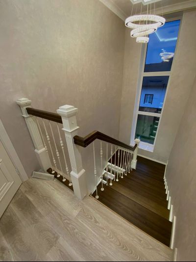 Обшивка бетонного основания лиственницей (Экстра) в комбинации