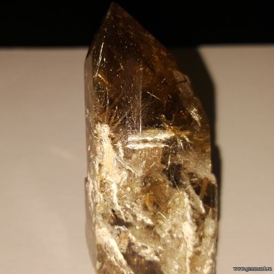 Дымчатый кварц с включениями рутила и хлорит-серицитового сланца. Россия. 57*24*23мм