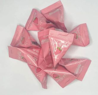 Глубоко очищающая клубничная маска MEDB Strawberry Milk Wash Off Pack 3g