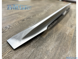 Спойлер Toyota Land Cruiser 200 16-21 серый серебристый