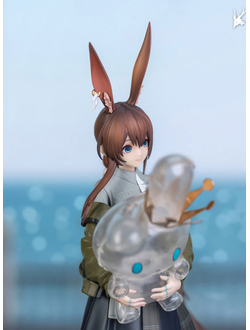 Фигурка 1/10 Амия (Amiya Floating Gear Ver.)
