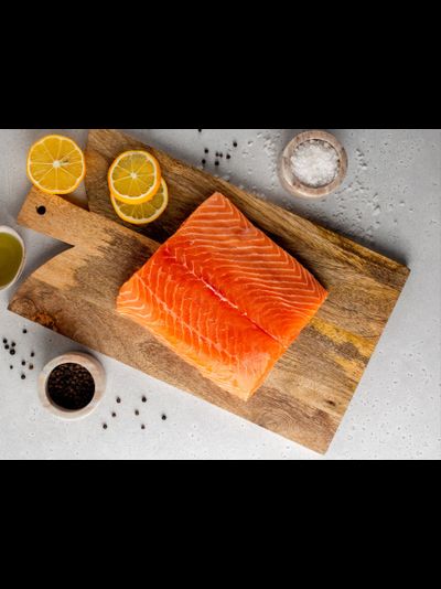 Форель КРУПНОЕ (2.4+) ФИЛЕ на коже МАЛОСОЛЕНОЕ НОРВЕГИЯ.