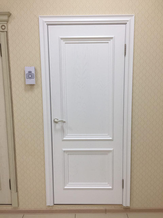 Дверь шпонированная глухая "Бергамо 4 эмаль белая"