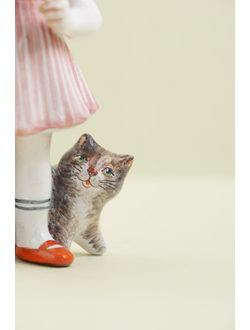 Девочка с мороженым