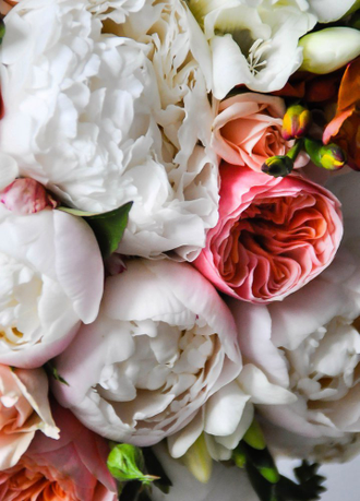 Букет невесты с розой Вувузела