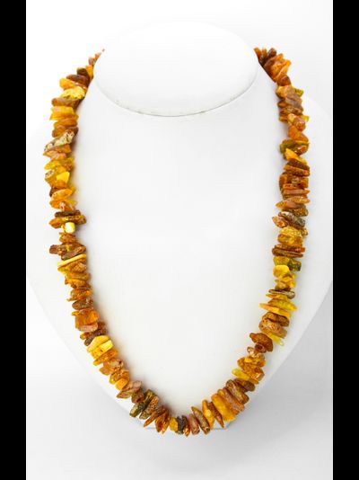 Бусы из необработанного янтаря.