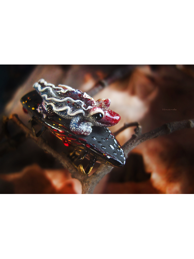 "Саламандра, дитя пламени", миниатюрная фэнтези-брошь (4,5 см)