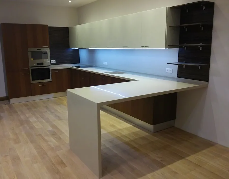 Барная стойка из акрила в Брянске на заказ