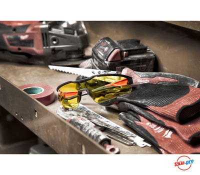 Очки защитные улучшенные желтые Milwaukee 4932478927