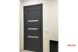 Никиттинские двери, серия ПРЕМИУМ, стекло триплекс белый, Софт графит