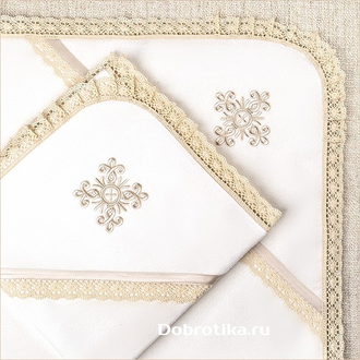 ПЕЛЕНКА КРЕСТИЛЬНАЯ (КРЫЖМА) ИЗ ФЛАНЕЛИ, КРУЖЕВНАЯ С КАПЮШОНОМ И ВЫШИТЫМ КРЕСТИКОМ, РАЗМЕР 95Х95 СМ