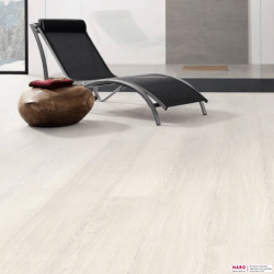 Дизайнерский пол Disano Classic Aqua Дуб Белый 536238 в интерьере гостиной