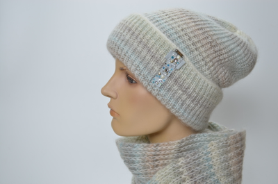 Шапка Vizio 1308 CRY и шарф белый комплект