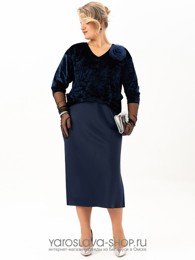 Эффектное бархатное платье-имитация костюма в синем цвете