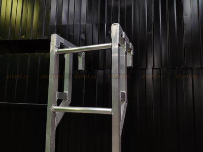 Лестница навесная усиленная с ПВЛ