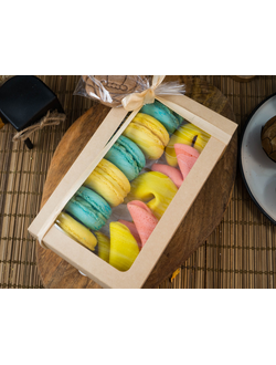 Набор с предсказаниями и macarons (ассорти цветов из наличия)