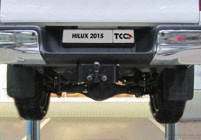 Фаркоп для Hilux Revo