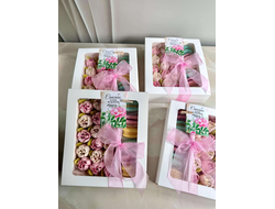 Зефирные тюльпаны и макаронс