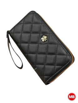 Женский кошелёк из чёрной экокожи с цветком