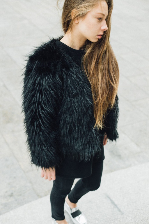 шуба изумрудная зара. короткая шуба с длинным ворсом. полушубок с длинным ворсом. шуба изумрудного цвета из искусственного меха. полушубок женский из искусственного меха.