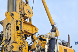 Bauer BG 40, Замена стекол на всей кабине.