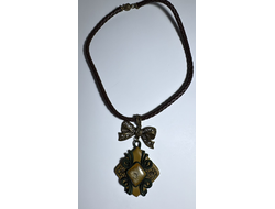 Подвеска с янтарем