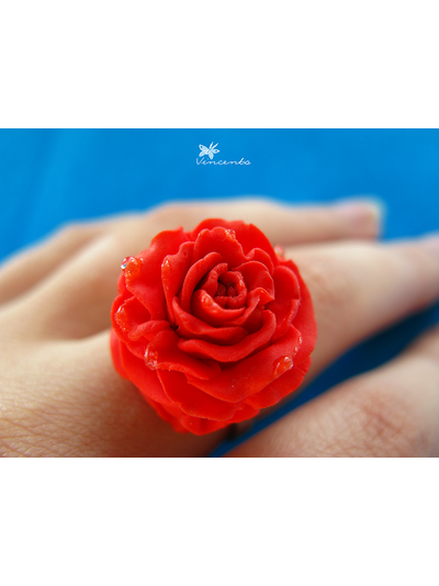 Летнее кольцо в виде алой розы - "Волшебная роза с капельками росы"