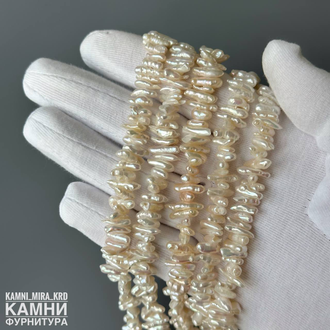 Жемчуг барочный белый палочки мелкие фри-форм 2,3-7,4х3,1-14 мм дырочка в центре, цена за нить 19 см