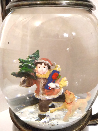 Новогодний фонарь с LED-подсветкой и поддувкой снега,  12*10*21 см (два вида)