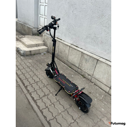 ЭЛЕКТРОСАМОКАТ Currus M10 2022 года с демфером