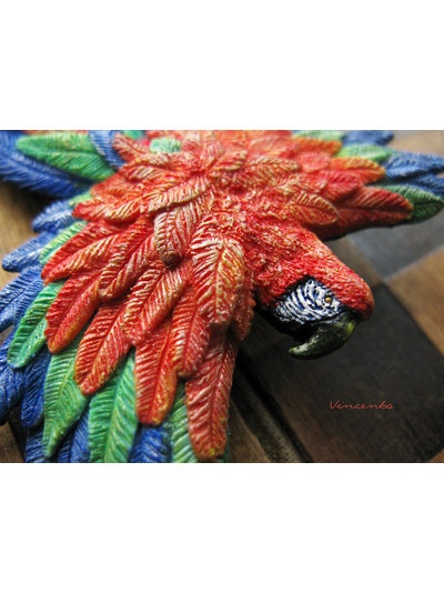 Брошь-птица "Ара, настоящий попугай" из термоглины с микробисером