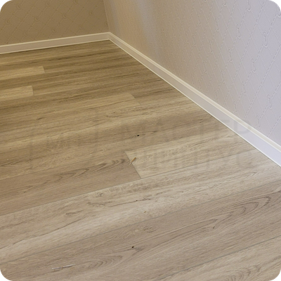 Плинтус ХДФ Dollken Cubu Flex Life 40мм Х 2,5 м 1013/5012 Белый