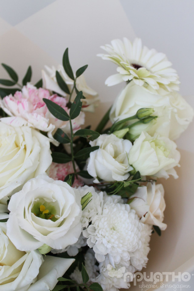 Букет цветов на 8 марта № 702