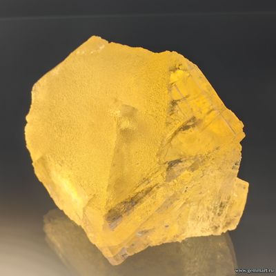 Кальцит, исландский шпат. Россия. 80*48*55мм