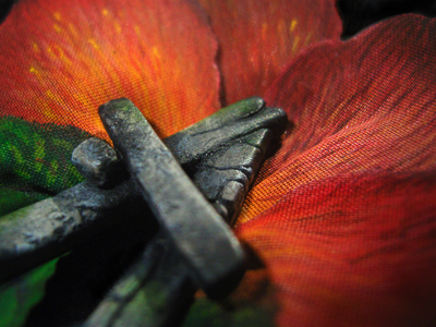 Брошь с лепестками роз "Возвращая Воспоминания", украшение в стиле готики