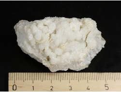 Кварц молочный на халцедоне, необработанный "дикий" образец, Россия, Северный Кавказ (48*28*27 мм, 47 г) №35022