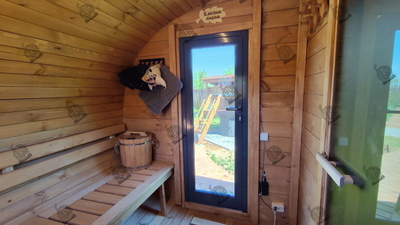 Баня-бочка с панорамным остеклением "Полулуние"