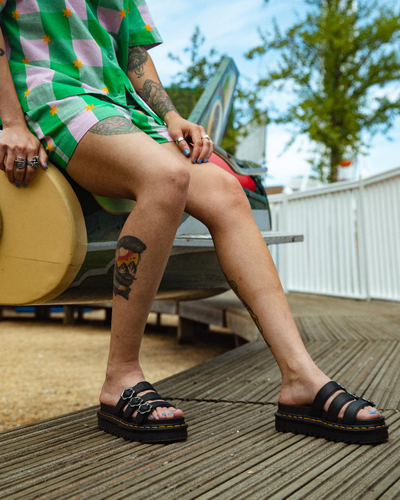 БОСОНОЖКИ DR. MARTENS BLAIRE FLOWER BUCKLE LEATHER SLIDE черные