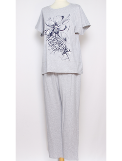 КОСТЮМ ДЖЕМПЕР  И КАПРИ р.50-54