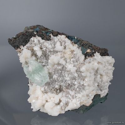 Апофиллит, гейландит (?). Индия. 55*50*25мм