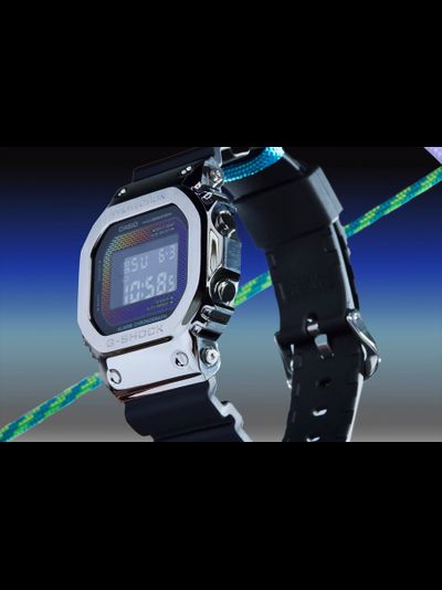 Часы Casio G-Shock GM-5600RW-1