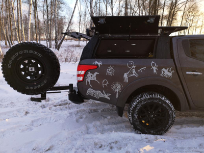 Кунг экспедиционный 3-дверный КДТ на Мицубиси Л200 2015+ с экспедиционным багажником на крыше