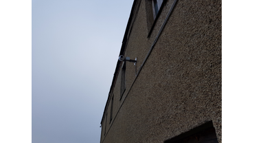 Установка камеры на кронштейн.